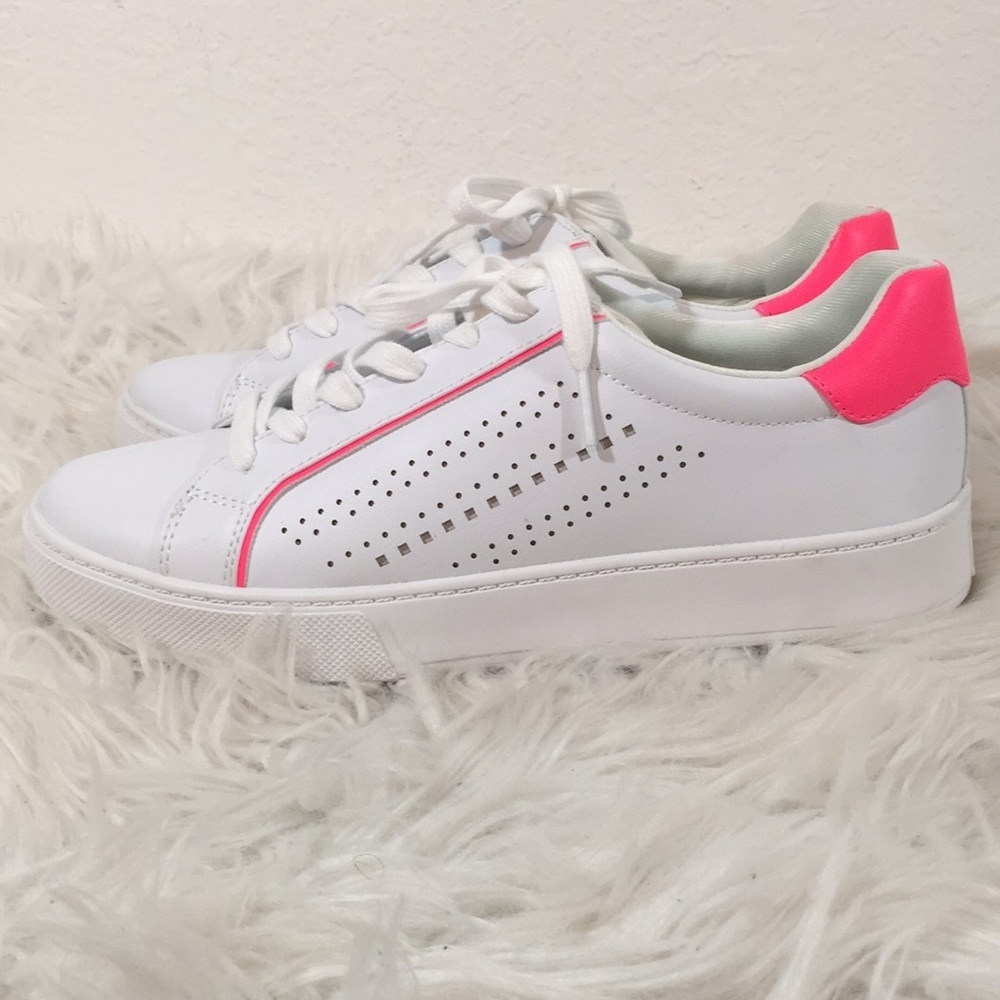 Marc Fisher Saria Lace-Up Sneaker Size 9.5 New - Picture 5 of 7